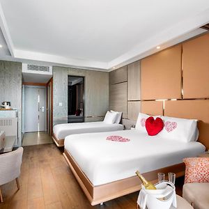 Honeymoon Room