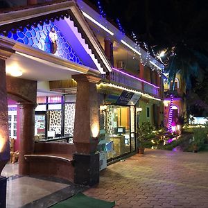 Veronica Resort By The Beach